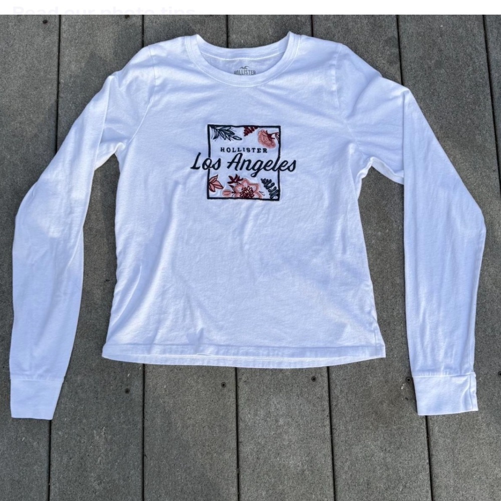 Y2K Hollister White floral embroidered Long Sleeve Tee